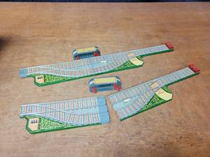 lot 369 image: Vintage Post War Alps Tin Litho Train Tracks - Made in Japan, Each Section is about 25 Long