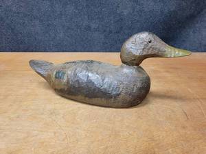 lot 375 image: Vintage Wood Duck Decoy - About 16 Long - His head comes off