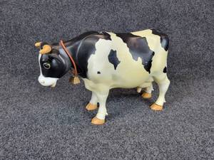 lot 378 image: 1977 General Mills Fun Group Milking Cow with Bucket - About 14 Long - See Description