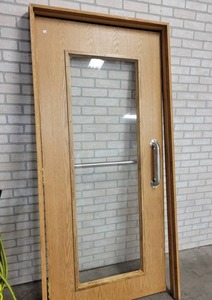 lot 252 image: Solid Wood 36 Door w Window, Door Closer and Frame - NO SHIPPING