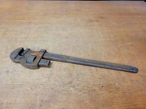 lot 429 image: Vintage The Ridge Tool Co. 24 Pipe Wrench
