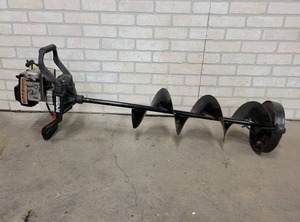 lot 445 image: Strikemaster Ice Auger - Needs throttle Cable - NO SHIPPING