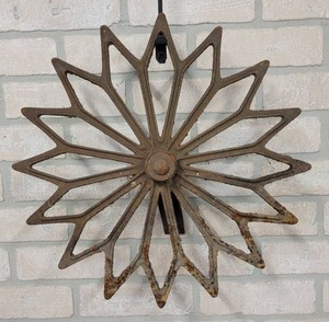 lot 452 image: Antique Cast Iron Rotary Hoe Wall Hanger - About 17 Diameter
