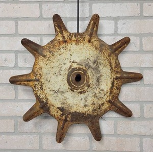 lot 454 image: Antique Steel Farm Implement Wall Hanger - About 20.5 Diameter