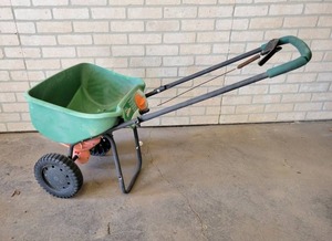 lot 513 image: Scotts LawnPro Walk Behind Seeder  Fertilizer - Works Good - NO SHIPPING