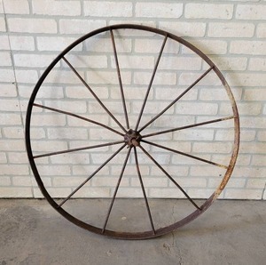 lot 515 image: Antique Steel Wheel - 36 Diameter - Great for Yard Art - NO SHIPPING