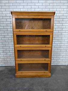 lot 207 image: Barristers Bookcase with 4 Shelves - NO SHIPPING