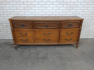 lot 210 image: Vintage Chest of Drawers - Dovetail Joints - NO SHIPPING