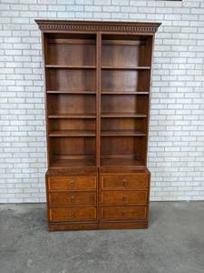 lot 217 image: Vintage Folio Four Hutch by Henredon Furniture - NO SHIPPING