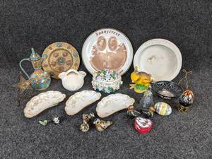 lot 306 image: Lot of Decorative Collectibles Including a Small Red Wing Vase - NO SHIPPING