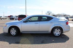 2012 Dodge Avenger SE - 2 OWNERS