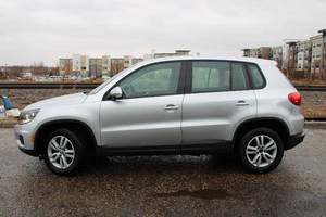 2012 Volkswagen Tiguan S - AWD