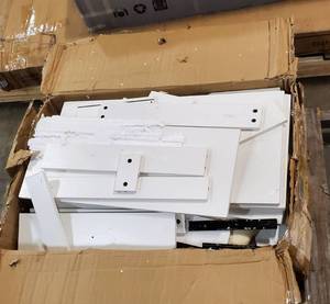 lot 17 image: FUFU & GAGA Vanity Table Set with Mirror (Incomplete)