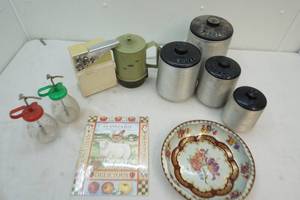 vintage kitchen items