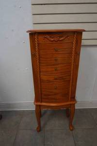 wood jewelry stand