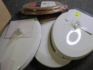 lot of 6 toilet seats ...