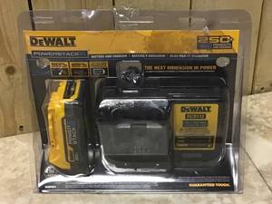DEWALT 20-Volt MAX POWERSTACK Compact Battery Starter Kit Customer Returns See Pictures