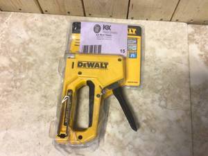 DEWALT 4 in. Heavy-Duty Compact Staple Gun Customer Returns See Pictures