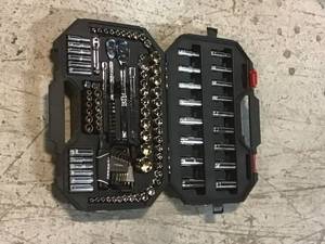 Husky Mechanics Tool Set (119-Piece) Customer Returns See Pictures