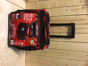 Husky 14 in. 13 Pocket Rolling Tool Bag Customer Returns See Pictures