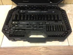Husky 38 in. Drive Ratchet SAEMetric Standard Socket Set (24-Piece) Customer Returns See Pictures