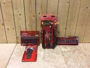 MIX LOT OF HUSKY TOOLS Customer Returns See Pictures