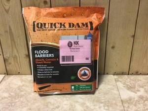 Quick Dam 5 ft. Flood Barriers (2-Pack) Customer Returns See Pictures