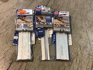 Lot of Kreg 48 in. Accu-Cut Aluminum Circular Saw Track Customer Returns See Pictures
