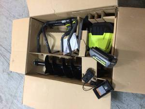 40V HP Brushless Cordless Earth Auger with 8 in. Bit with 4.0 Ah Battery and Charger by RYOBI Customer Returns See Pictures