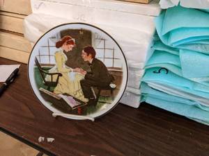 lot 18 image: 213 Normal Rockwell Collectible Plates