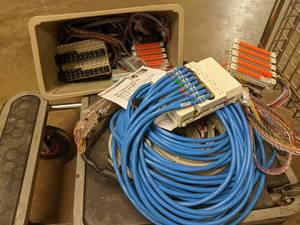 lot 25 image: Terminal Blocks and Wiring for Server StacksRAID Setup