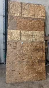 lot 01 image: 18 Piece Large Lot of OSB