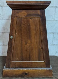 lot 45 image: Beautiful Vintage Empire Style Pedestal Night Stand-31 x 15 x 21.5