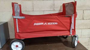 lot 99 image: Collapsible Radio Flyer Wagon