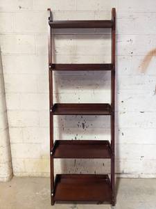lot 69 image: 76 5 Tier Solid Wood Leaning Bookshelf