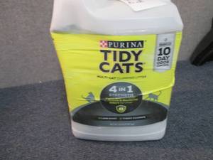 20 lb Tidy Cats Clumping Litter...