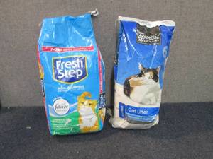 2 Bags Cat Litter...