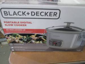 BLACKDECKER 7-Qt. Locking-Lid Digi...