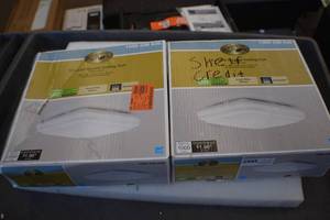 2 light fixtures