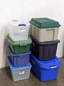 lot 21 image: Variety of Used Totes With Lids