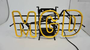 lot 5 image: MGD Neon Bar Sign