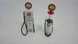 lot 32 image: Miniature Replicas Of Gas Pumps--Scale 118--No.98612    1 14  x  5 14