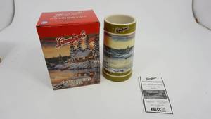 lot 49 image: Leinenkugel Cabin On The River 2011 Holiday Stein Drinking Mug