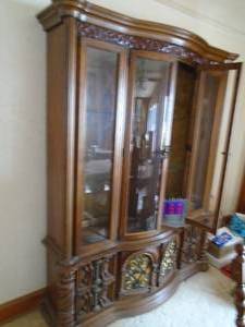 lot 156 image: Large china cabinet. Nice condition. Bring help it is very heavy. As shown.