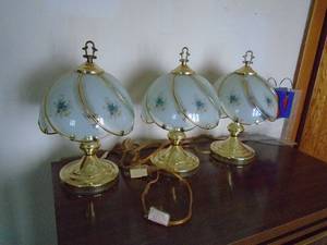 lot 181 image: Qty of 3 matching touch lamps. All working condition. As shown.