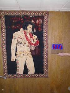 lot 225 image: Approx 3 x 5 elvis tapestry. As shown.