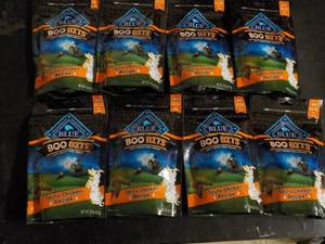 8 - 4.5 oz Bags Blue Boo Bits Dog T...