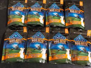 8 - 4.5 oz Bags Blue Boo Bits Dog T...