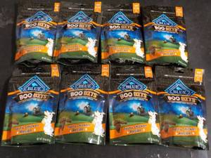 8 - 4.5 oz Bags Blue Boo Bits Dog T...