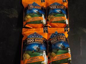 4 - 11 oz Bags Blue Boo Bars Dog Bi...